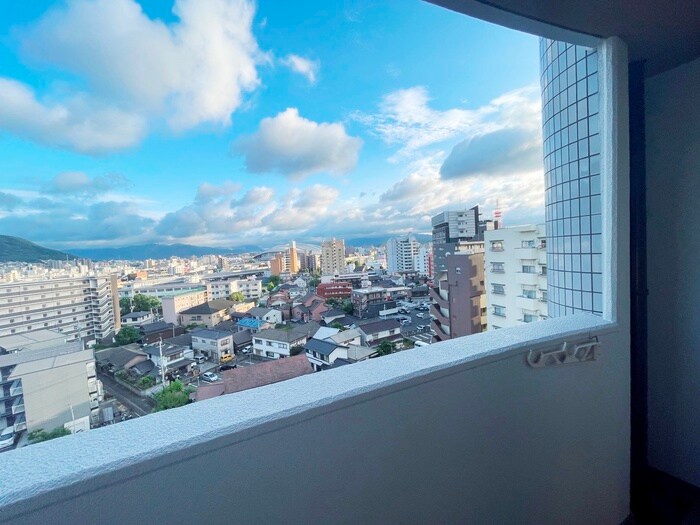 物件内観写真16　(室内からの展望)