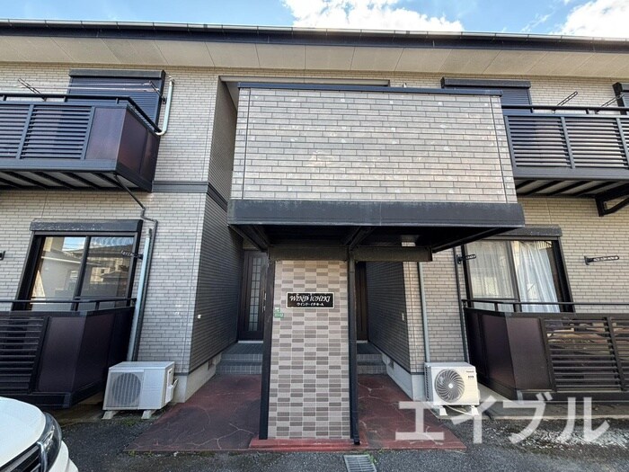 物件外観写真4　(エントランス部分)