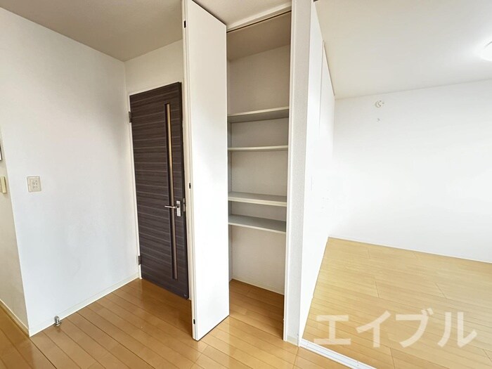 物件内観写真16　(収納)