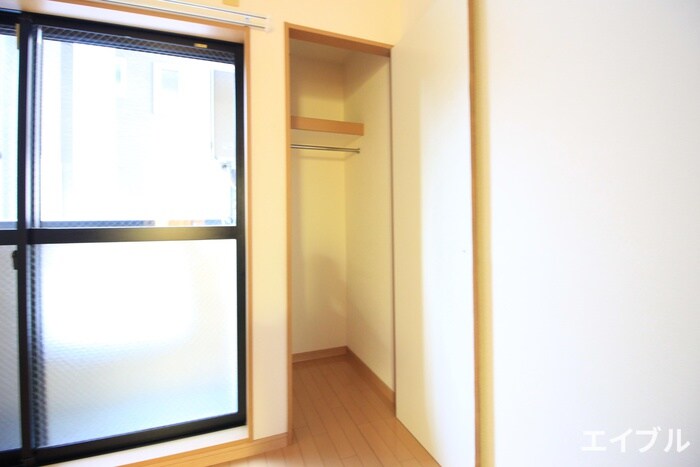 物件内観写真13　(収納)