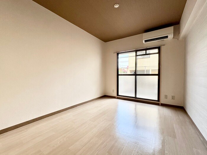 物件内観写真6　(居室)