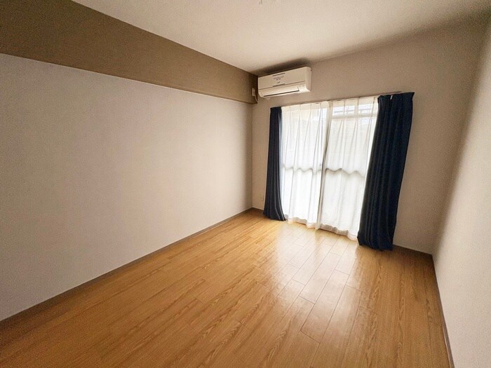 物件内観写真6　(居室)