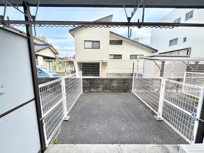 物件内観写真14　(室内からの展望)