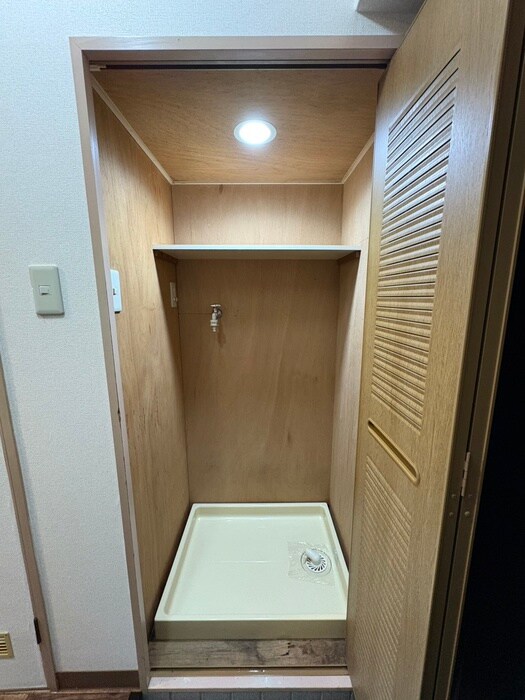 物件内観写真17　(洗濯機置場)