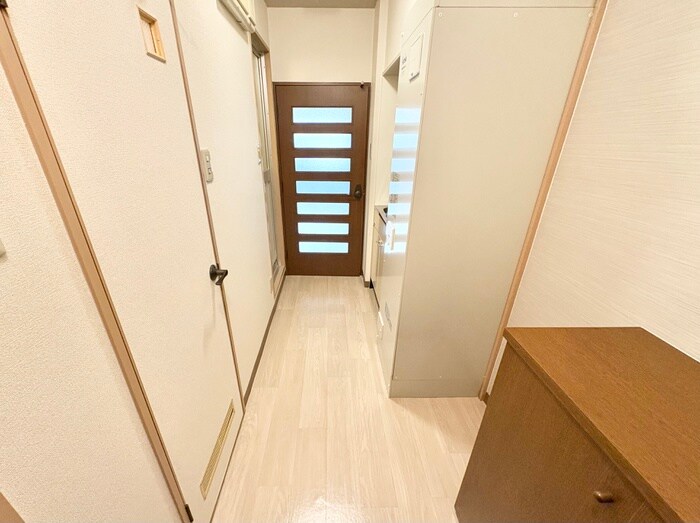 物件内観写真18　(廊下)