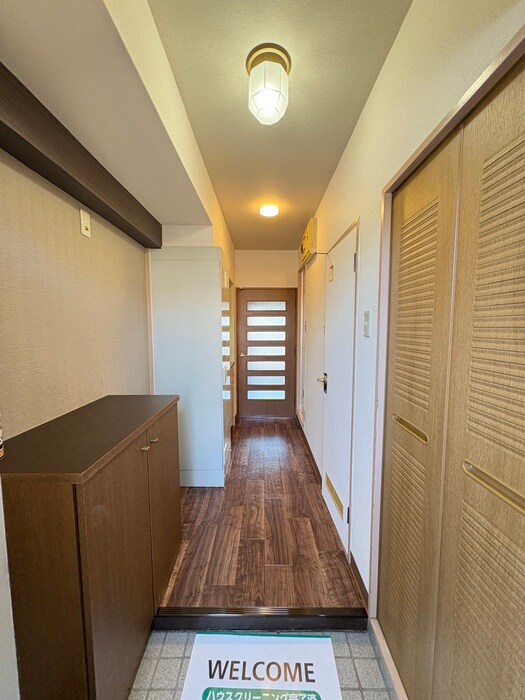 物件内観写真18　(廊下)