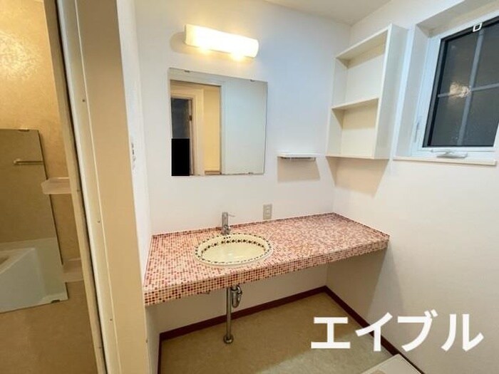 物件内観写真11　(洗面)