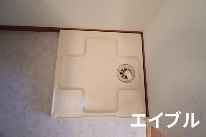 物件内観写真17　(洗濯機置場)