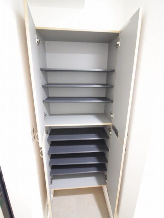 物件内観写真17　(靴箱)