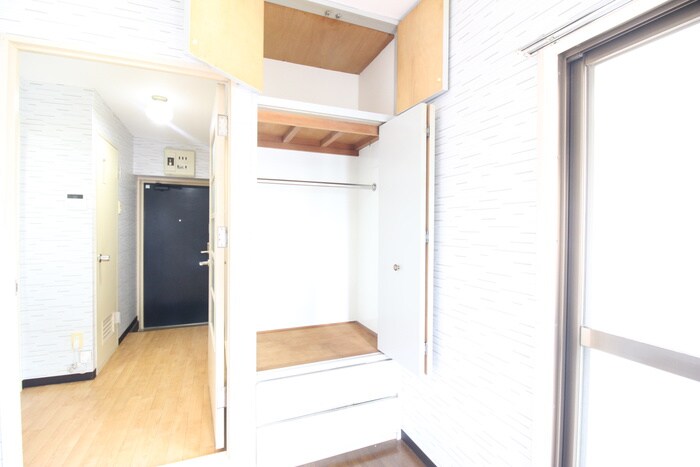 物件内観写真11　(収納)