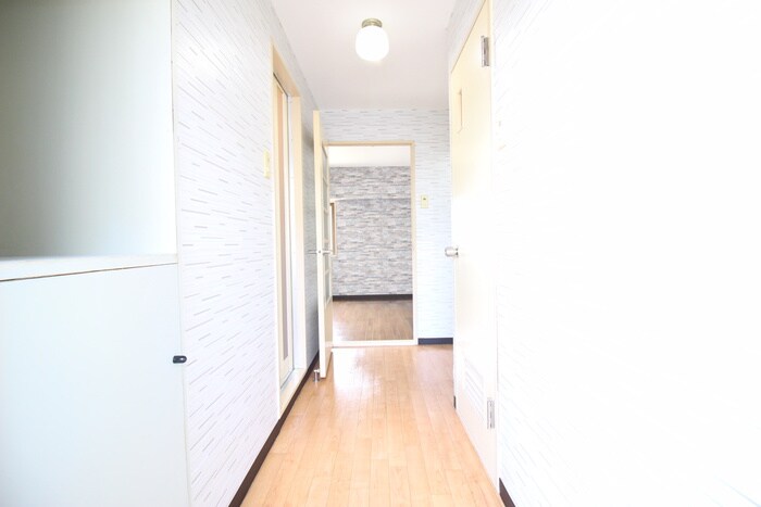 物件内観写真14　(廊下)