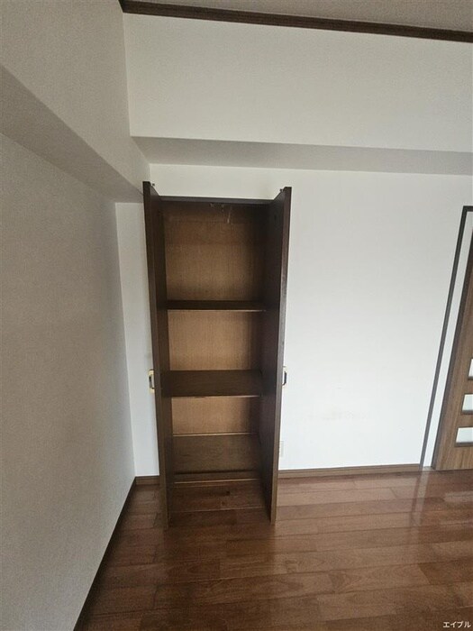 物件内観写真12　(収納)