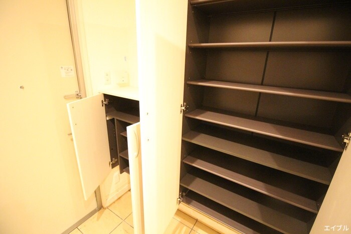 物件内観写真15　(靴箱)