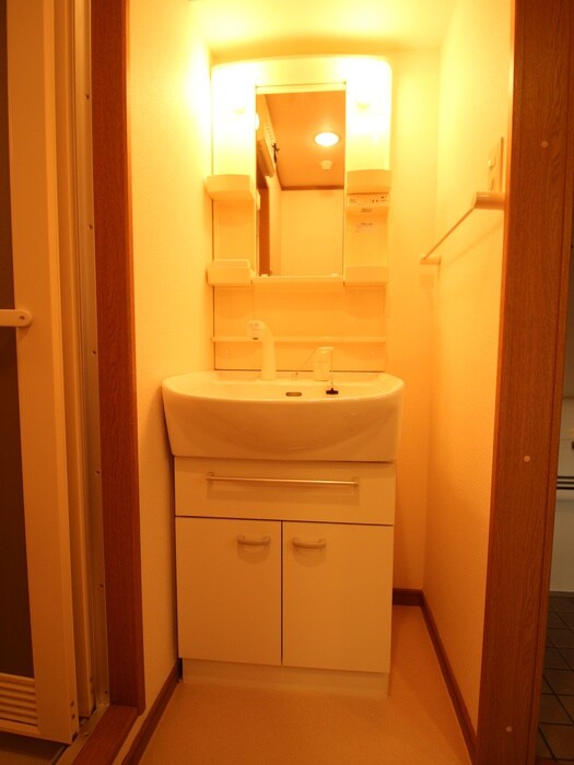 物件内観写真12　(洗面)