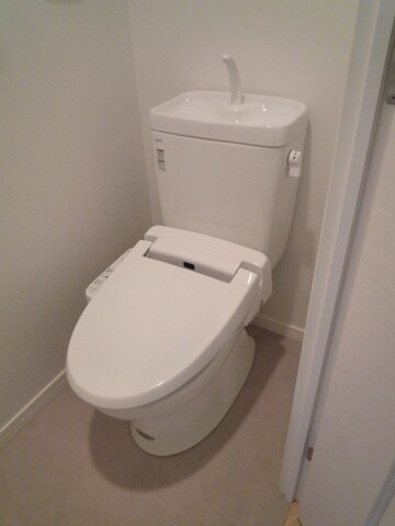 物件内観写真12　(トイレ)