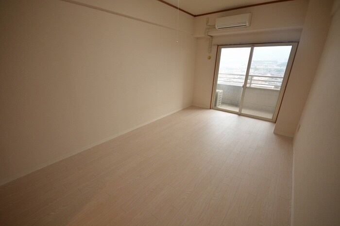 三栄ビルの居室