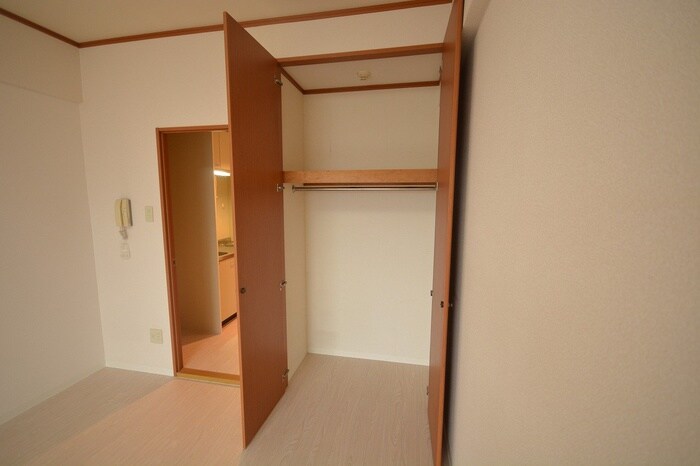 三栄ビルの収納