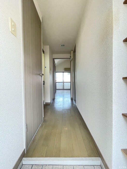 物件内観写真16　(廊下)