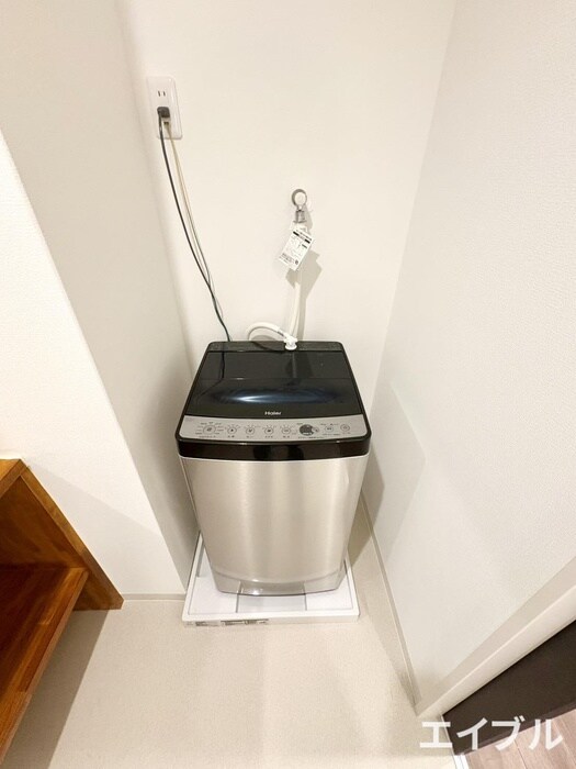 物件内観写真12　(洗濯機置場)