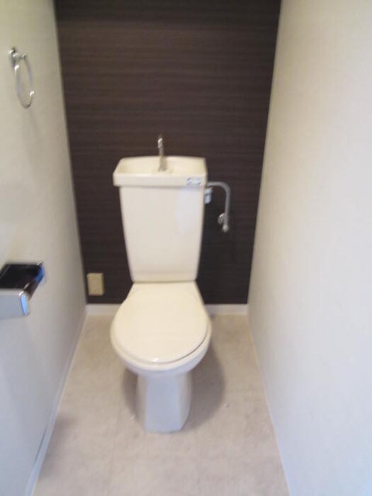 物件内観写真9　(トイレ)