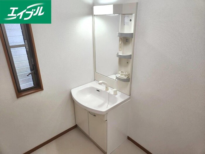 物件内観写真12　(洗面)