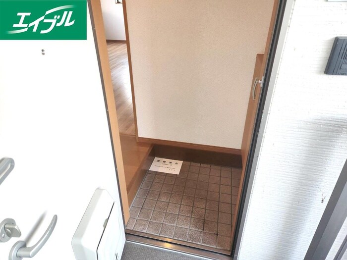 物件内観写真17　(玄関)