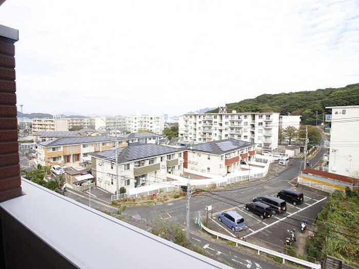 物件内観写真13　(室内からの展望)