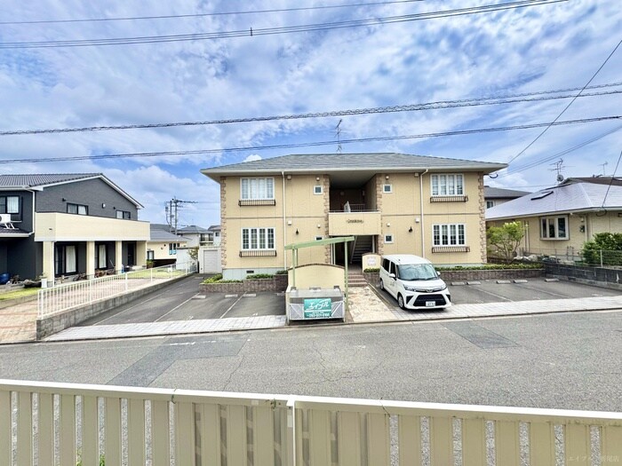 物件内観写真12　(室内からの展望)