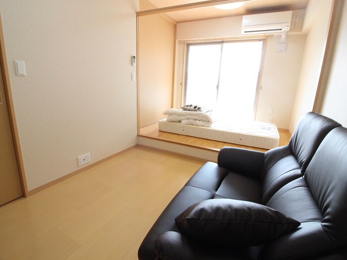 物件内観写真8　(居室)