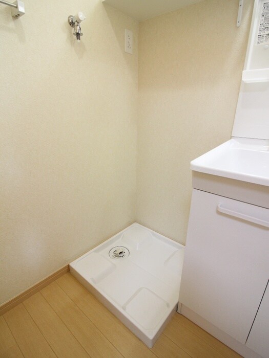 物件内観写真14　(洗濯機置場)