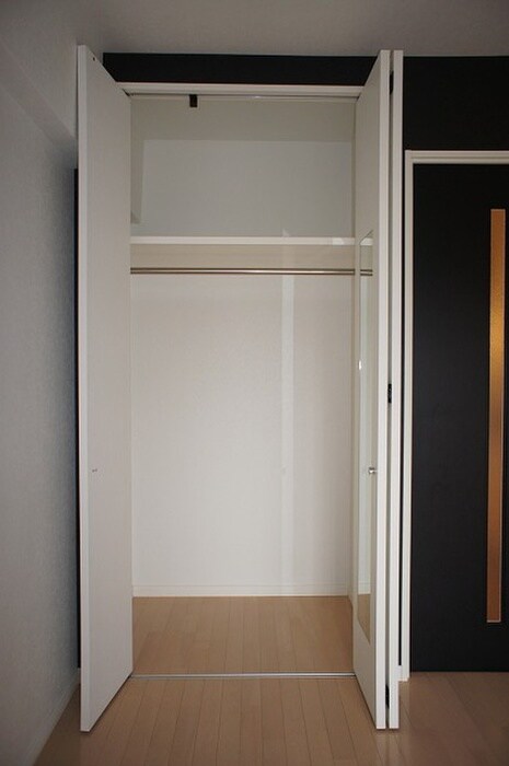 物件内観写真11　(収納)