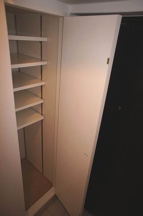 物件内観写真12　(靴箱)