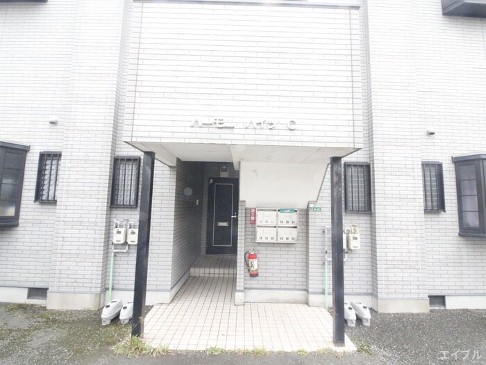 物件外観写真3　(エントランス部分)