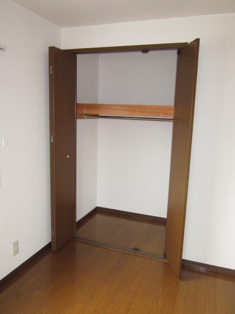 物件内観写真10　(収納)
