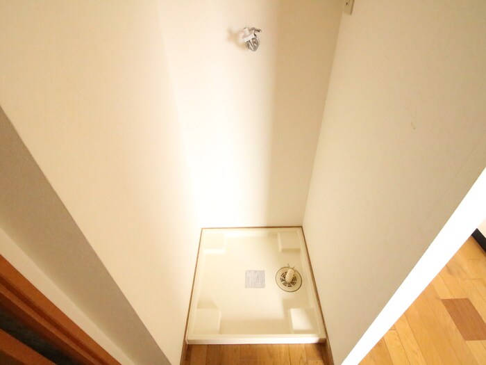 物件内観写真20　(洗濯機置場)