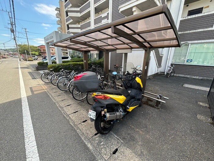 物件外観写真3　(駐輪場)