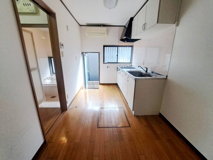 物件内観写真4　(居室)