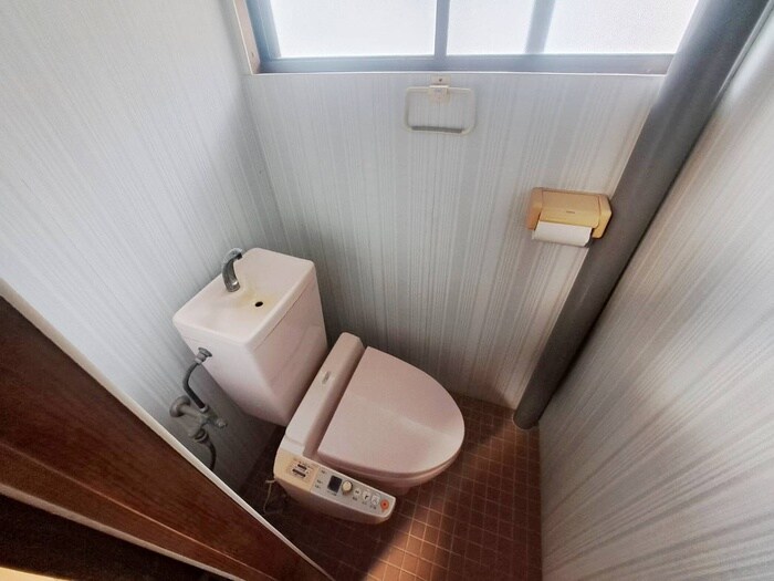 物件内観写真9　(トイレ)