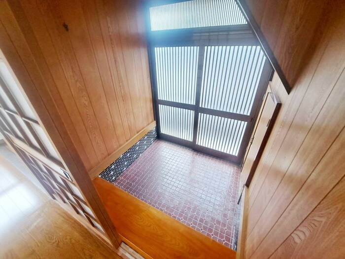 物件内観写真11　(玄関)