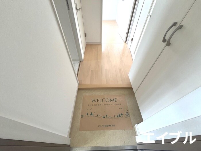 物件内観写真15　(玄関)