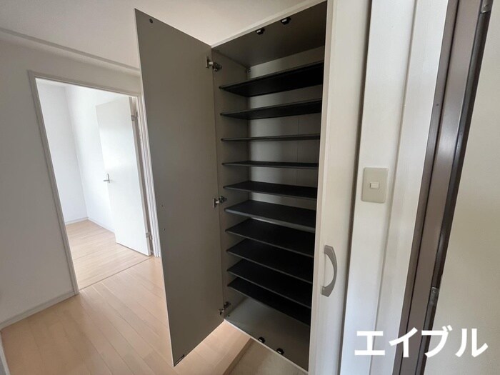 物件内観写真17　(靴箱)