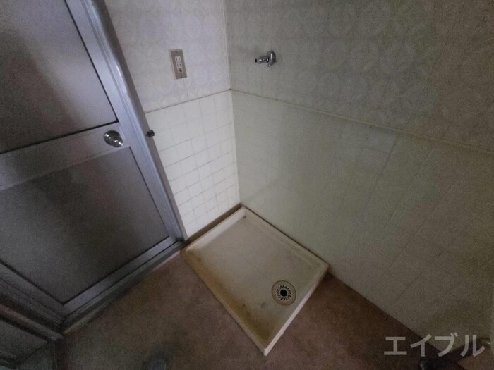 物件内観写真14　(洗濯機置場)