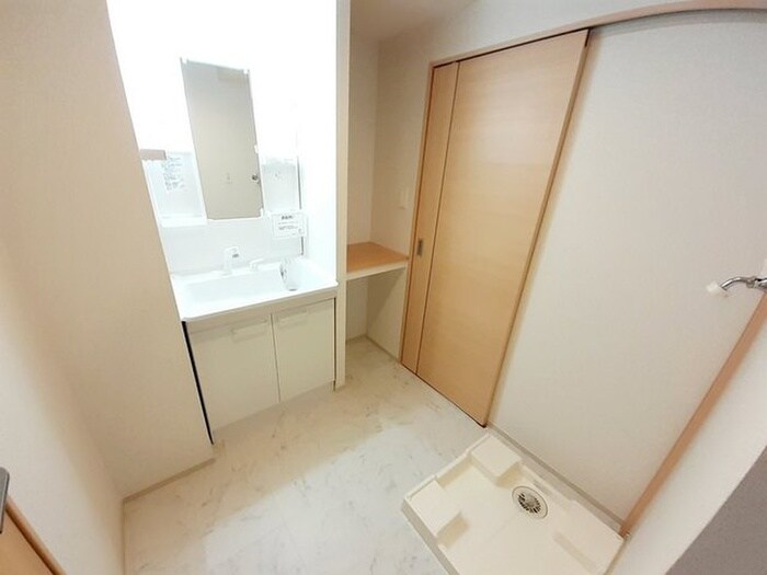 物件内観写真12　(洗面)