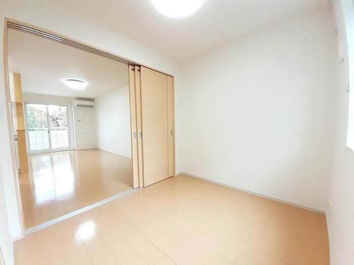 物件内観写真15　(居室)