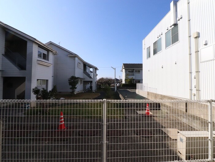 物件内観写真18　(室内からの展望)