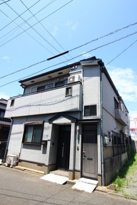 ウィステリア（2階）外観写真