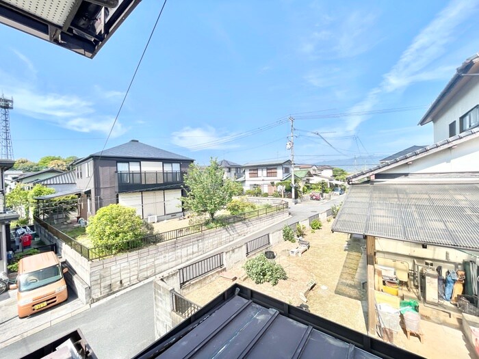 物件内観写真11　(室内からの展望)