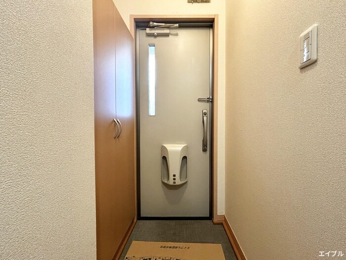 物件内観写真21　(玄関)