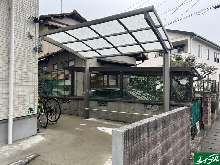 物件外観写真5　(駐輪場)