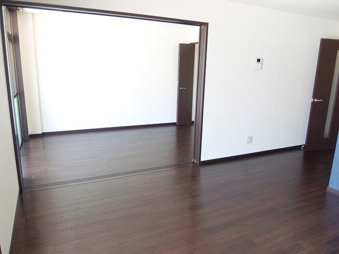 物件内観写真4　(居室)